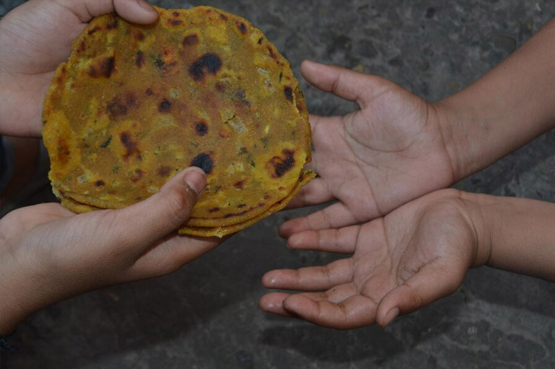 Dream about Giving the Dead Roti, Bread or a Ring interpretation