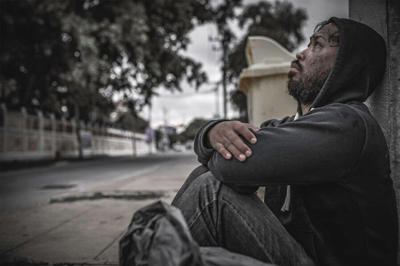 Dream about Seeing a Deceased Person as Unhappy interpretation